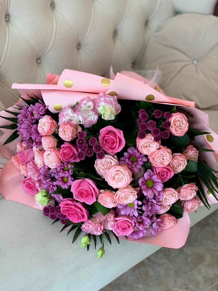 Букет цветов из: Хризантемы, Розы и Лизиантусы в Трудовом