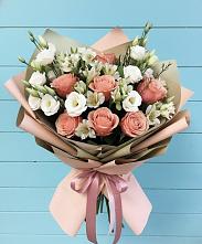 Букет цветов из:  Розы, Альстромерии и Лизиантусы в Трудовом