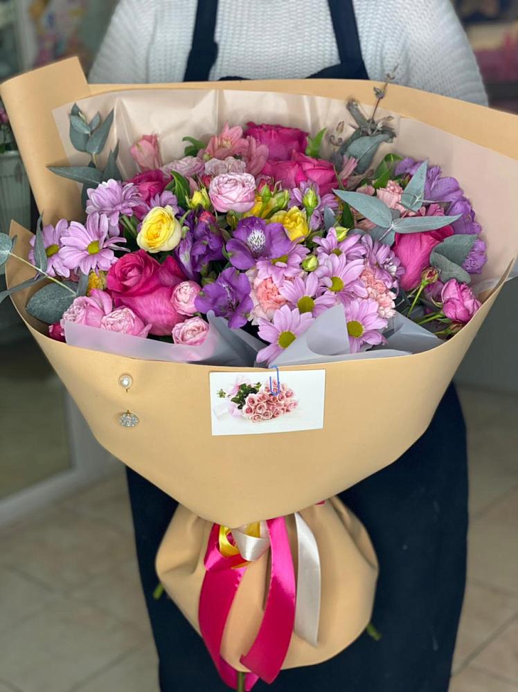 Букет цветов из: Хризантемы, Гвоздики и Альстромерии в Трудовом