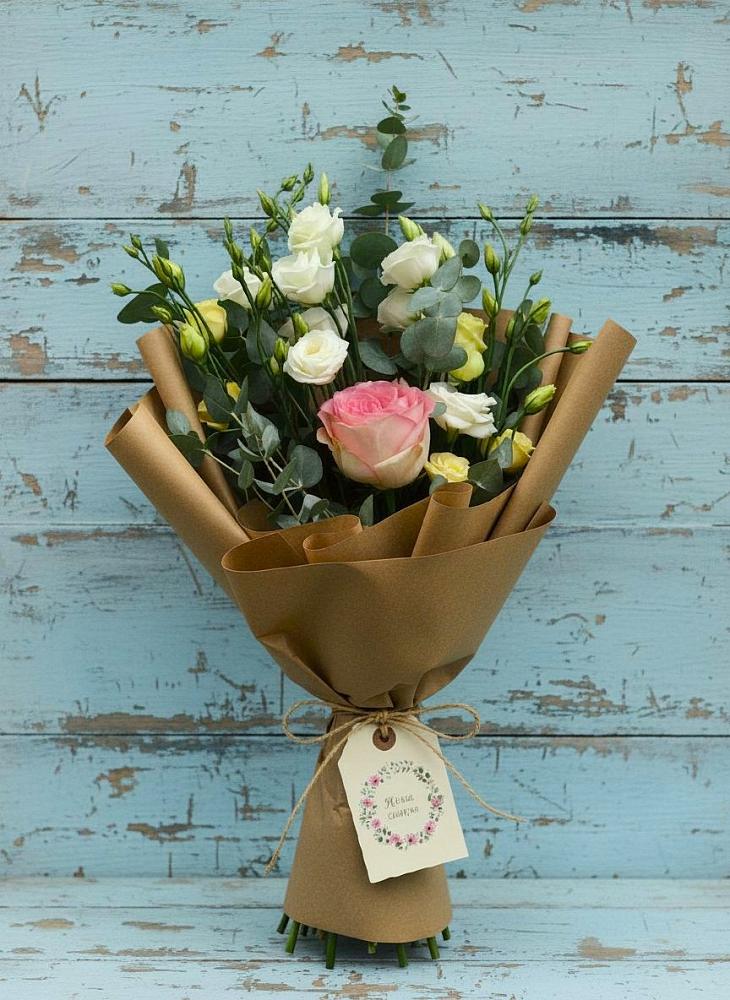 Букет цветов из: Розы и Лизиантусы в Трудовом