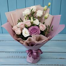 Букет цветов из:  Розы и Лизиантусы в Трудовом