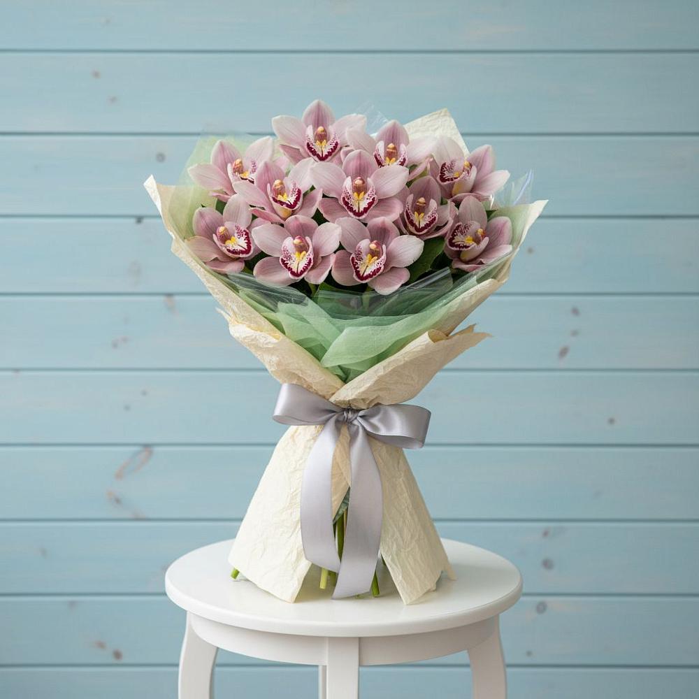 Букет цветов из: Орхидеи и Розы в Трудовом