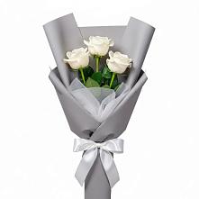 Букет 3 белые розы в Трудовом