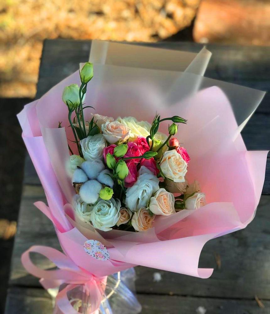 Букет цветов из: Розы и Лизиантусы в Трудовом