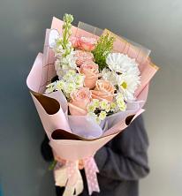 Букет цветов из:  Хризантемы и Розы в Трудовом