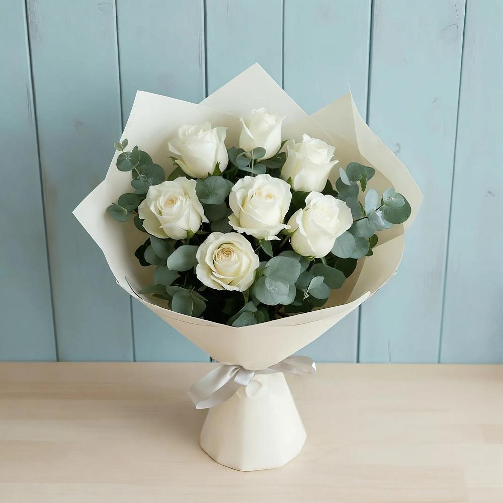 Букет Белые розы в Эвкалипте в Трудовом