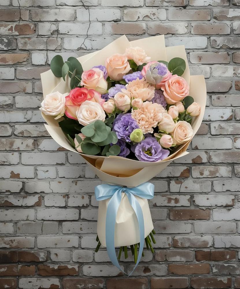 Букет цветов из: Розы, Лизиантусы и Гвоздики в Трудовом