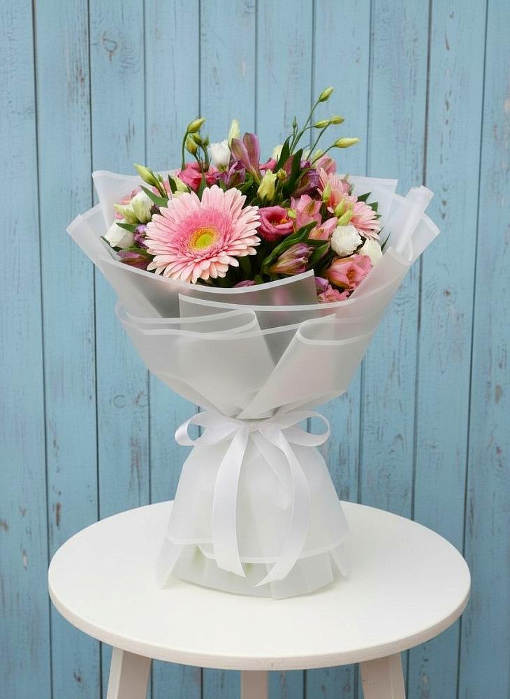 Букет цветов из: Герберы, Альстромерии и Лизиантусы в Трудовом