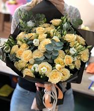 Букет цветов из:  Розы и Лизиантусы в Трудовом
