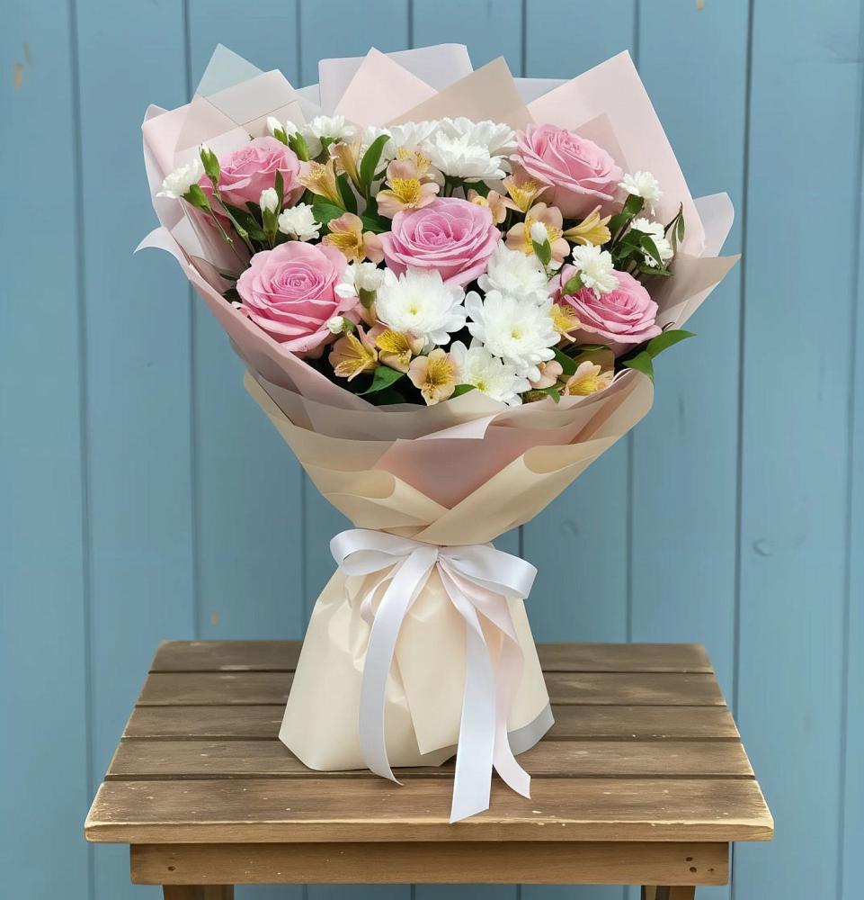 Букет цветов из: Гвоздики, Орхидеи и Розы в Трудовом