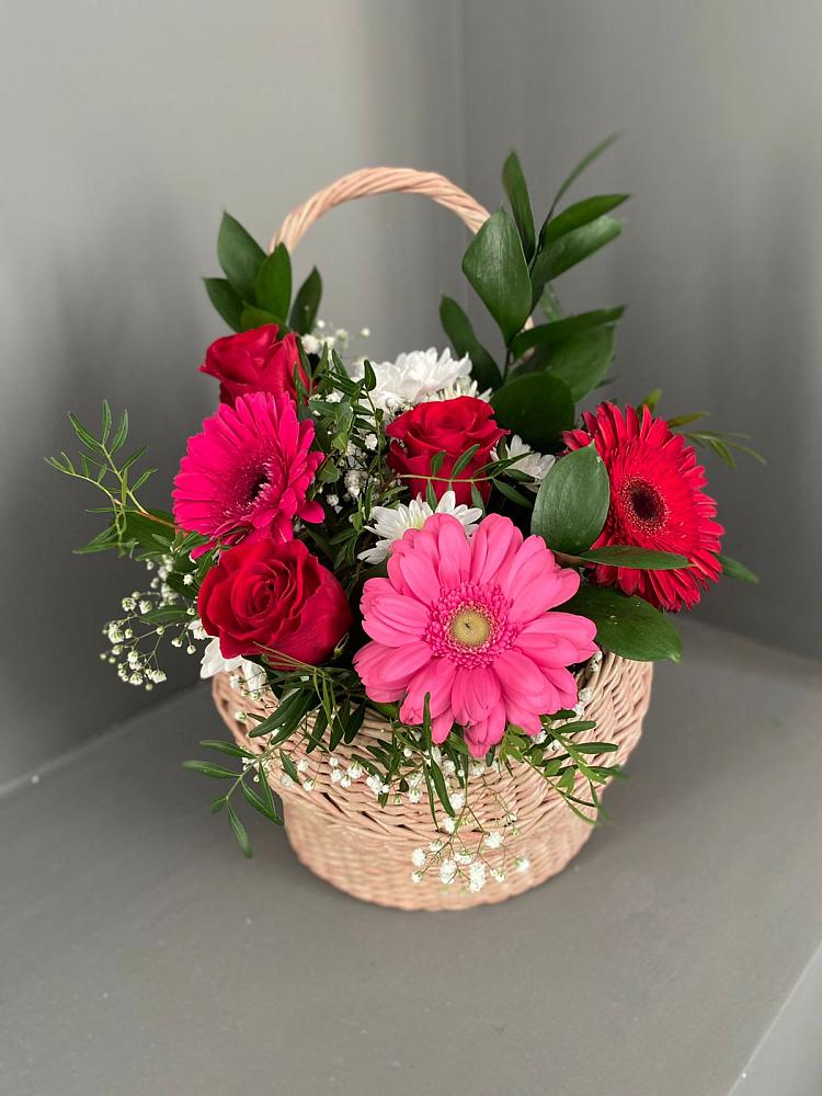 Цветочная композиция из Розы, Хризантемы и Герберы в корзине в Трудовом