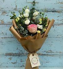 Букет цветов из:  Розы и Лизиантусы в Трудовом