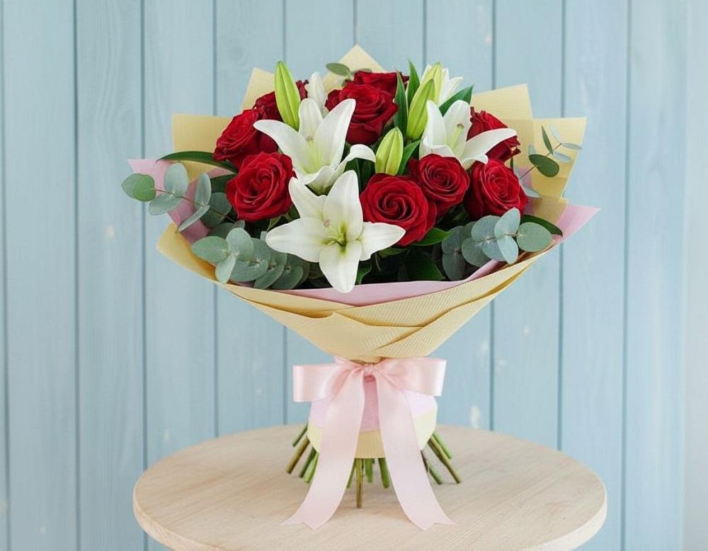 Букет цветов из: Лилии и Розы в Трудовом